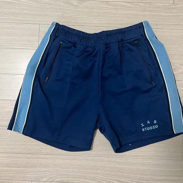 [BUNJANG] IAB Studio Navy Shorts / IAB 스튜디오 반바지 네이비 쇼츠