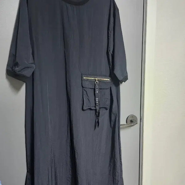[BUNJANG] Swoosh Pocket T-Shirt Dress / 스우시 포켓 티셔츠 원피스. 바스락. 프리