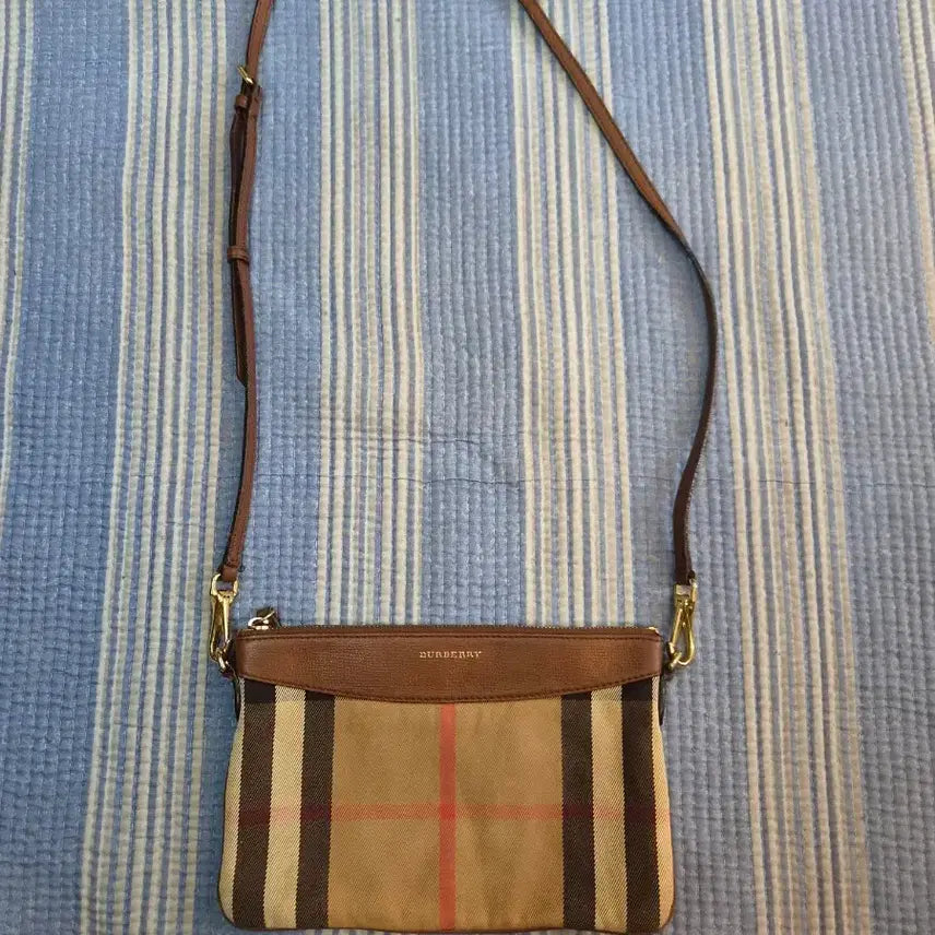 [BUNJANG] Burberry Crossbody Bag / 버버리크로스백