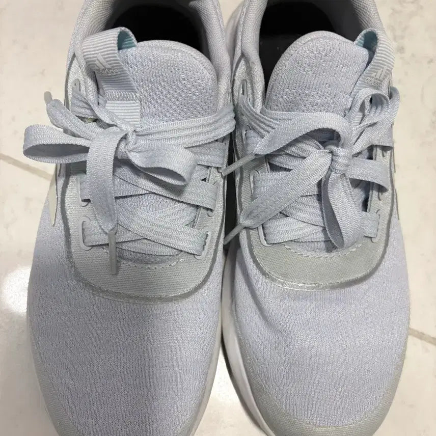[BUNJANG] Adidas Lightracer 235 Women's Sneakers / 아디다스 라이트레이서 235 (무료배송)