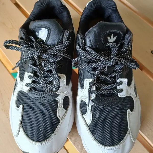 [BUNJANG] Adidas Running Shoes Black & White Size 230 / 아디다스 운동화(230)