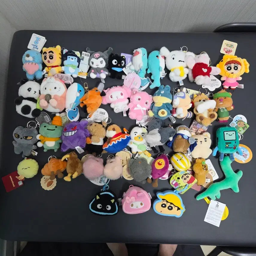 [BUNJANG] Sanrio, Pokemon, Crayon Shin-chan Keychain Bundle / 인형뽑기 키링 일괄판매 산리오 포켓몬 키티 짱구 등등