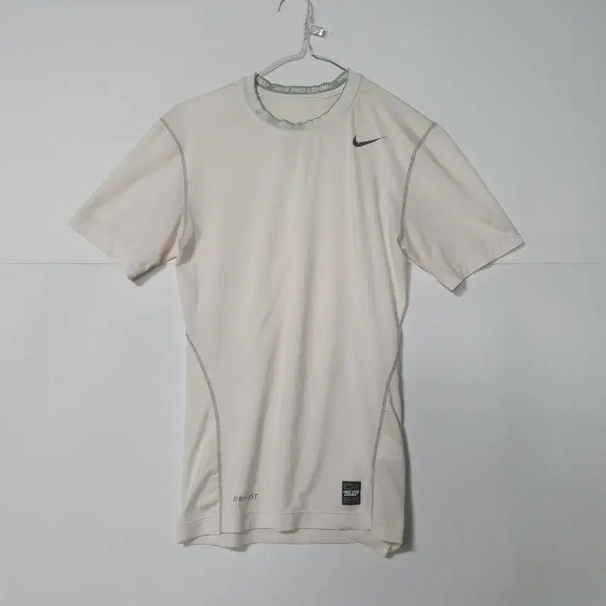 [BUNJANG] Nike Pro Combat Short Sleeve T-Shirt Ivory / 나이키 프로컴뱃 반팔 티셔츠 아이보리 0398