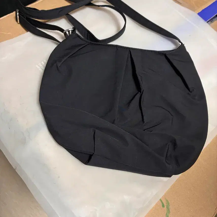 [BUNJANG] Acoc Mini Crossbag Black / 아코크 미니 크로스백