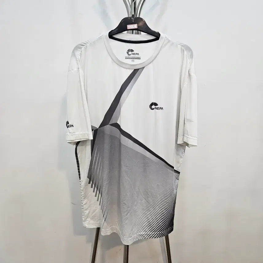 [BUNJANG] Nepa Short Sleeve T-Shirt L / 네파 반팔 티셔츠 L