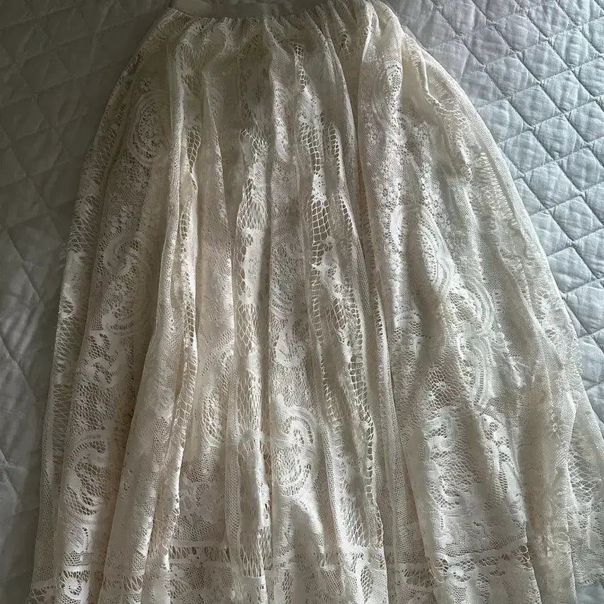 [BUNJANG] Ivory Lace Long Skirt (One Size) / 아이보리 레이스 스커트 (프리사이즈)
