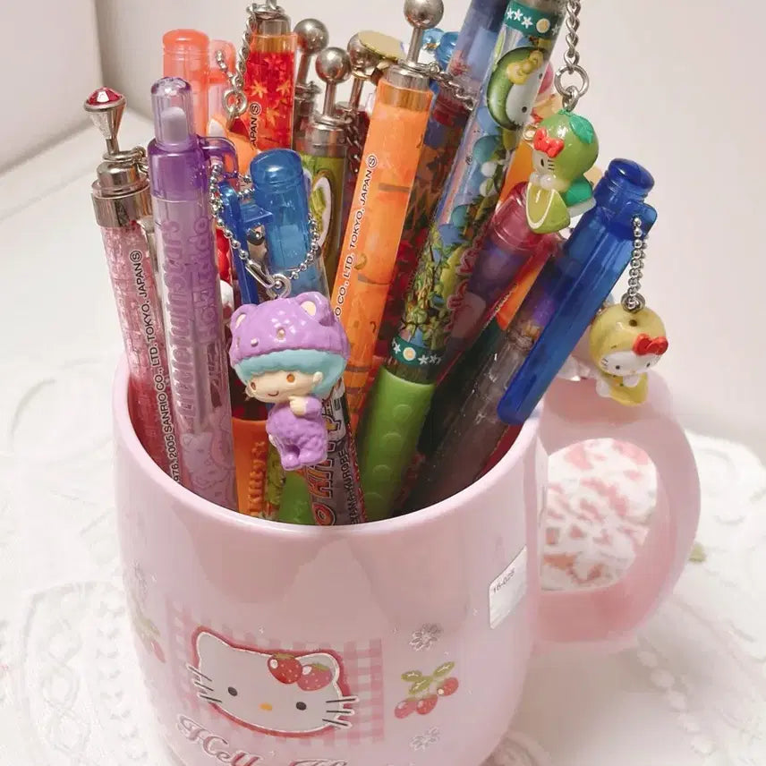 [BUNJANG] Vintage Hello Kitty Cup & Regional Limited Pens/Pencils Bundle Set / 고전 키티 컵 + 키티 지역한정 볼펜 샤프등 일괄