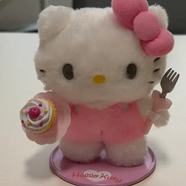 [BUNJANG] Hello Kitty Pitatto S with Cupcake and Fork Charms Set / 헬로키티 피탓토 S + 컵케이크, 포크 장식 2개