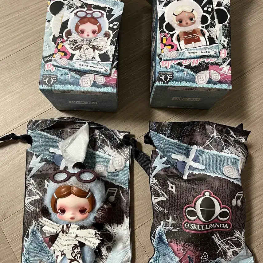 [BUNJANG] Pop Mart Skullpanda Off Mode Series Plush Keychain / 팝마트 스컬판다 off 모드 시리즈 인형 키링