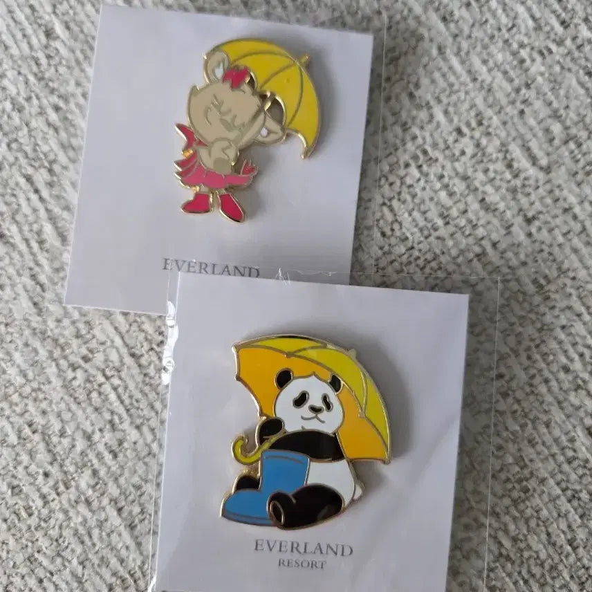 [BUNJANG] Everland Rain Badge Set (2 types) / 에버랜드 레인뱃지 2종 일괄