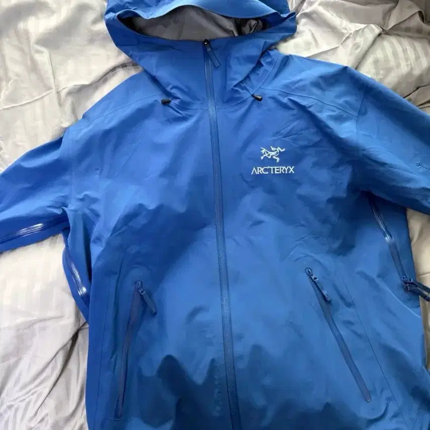 [BUNJANG] Arc'teryx Beta LT Jacket Vitality Blue - Size M / 아크테릭스 베타LT 바이탈리티 M사이즈