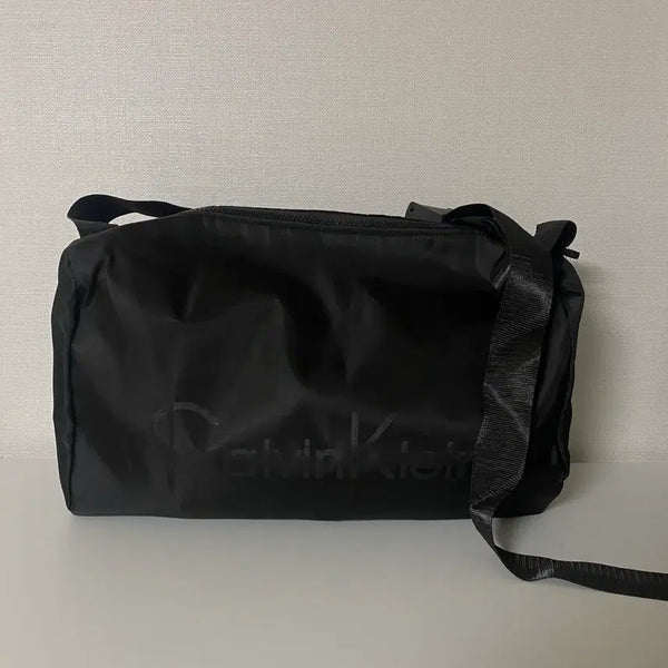 [BUNJANG] Calvin Klein Duffle Shoulder Bag Black / 캘빈클라인 더플백 블랙 숄더백
