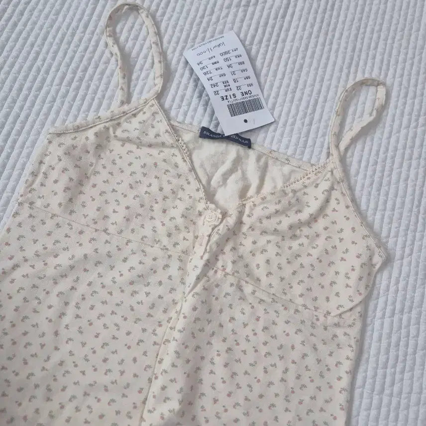 [BUNJANG] Brandy Melville Pattern Sleeveless Top / 브랜디멜빌 패턴 민소매