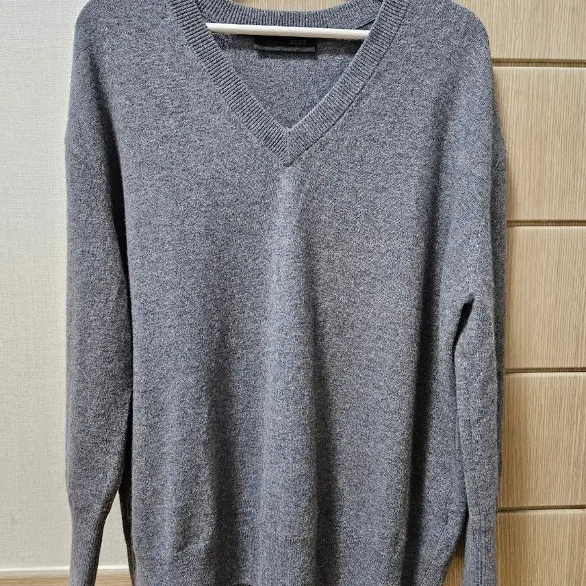 [BUNJANG] Zara Wool V-Neck Knit Sweater - Size S / ZARA 울 브이넥 니트