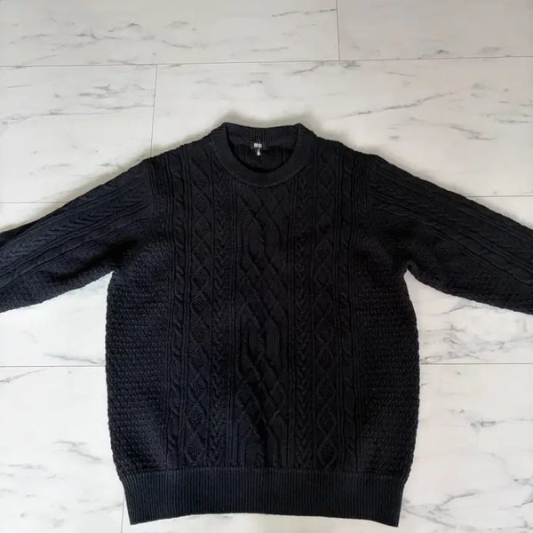 [BUNJANG] Uniqlo Cable Knit Sweater Navy / 유니클로 케이블 니트 스웨터 네이비