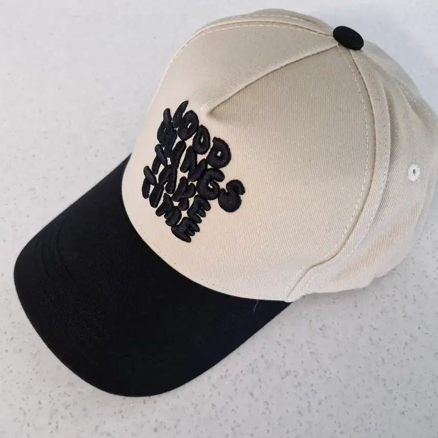 [BUNJANG] Beige Black Two-Tone Cotton Ball Cap / 베이지 블랙 투톤 볼캡