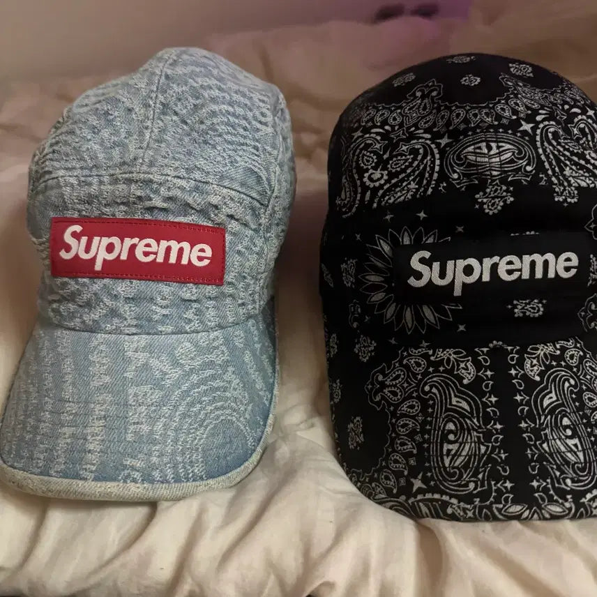 [BUNJANG] Supreme Denim and Bandana Ball Caps Bundle / (정품) 슈프림 볼캡 2개일괄  (연청데님/반다나)