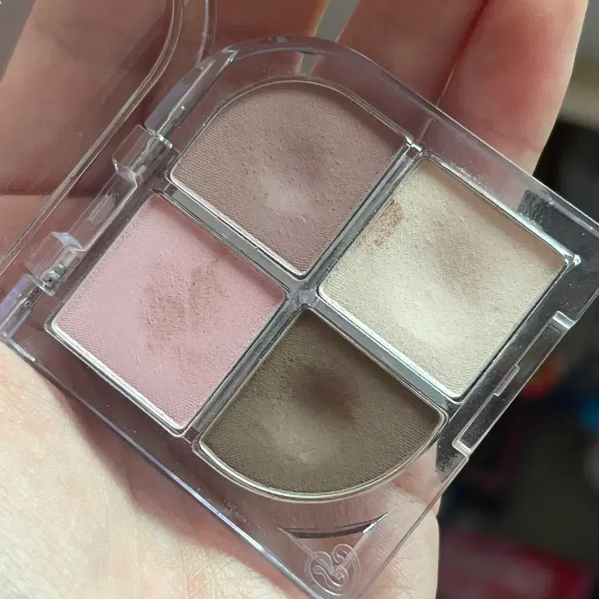 [BUNJANG] Blandiva Aegyo-sal Hush Eyeshadow Palette / 블랑디바 애교살 허쉬