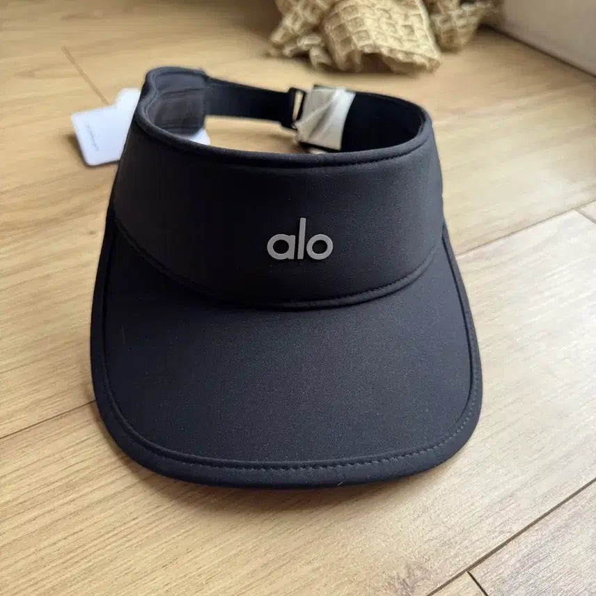 [BUNJANG] Alo Black Logo Strapback Cap / (정품)알로 썬캡, 모자(새상품)선물가능[골프,런닝,캠핑]