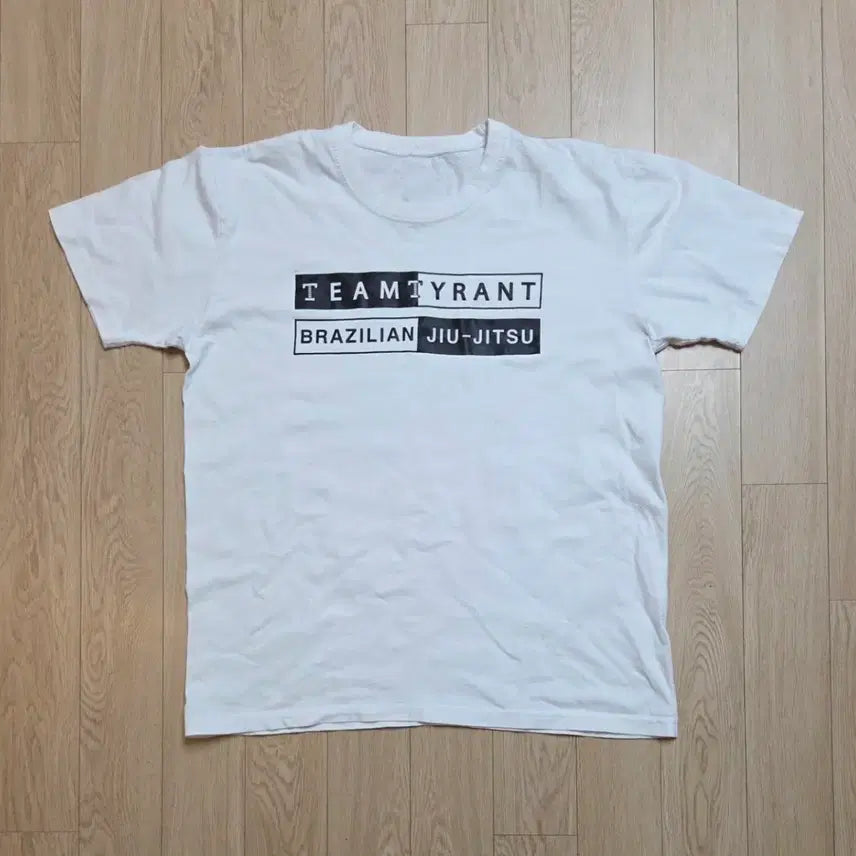 [BUNJANG] Team Tyrant Brazilian Jiu-Jitsu Short Sleeve T-Shirt Size 100 / 미사용 브라질리언 주짓수 팀 타이런트 반팔티 100사이즈 (줄자사진 참고)