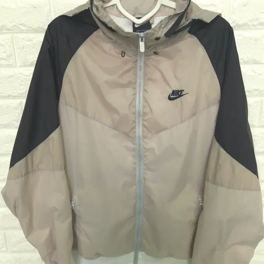 [BUNJANG] Nike Big Swoosh Windbreaker / 나이키 빅스우시 바람막이