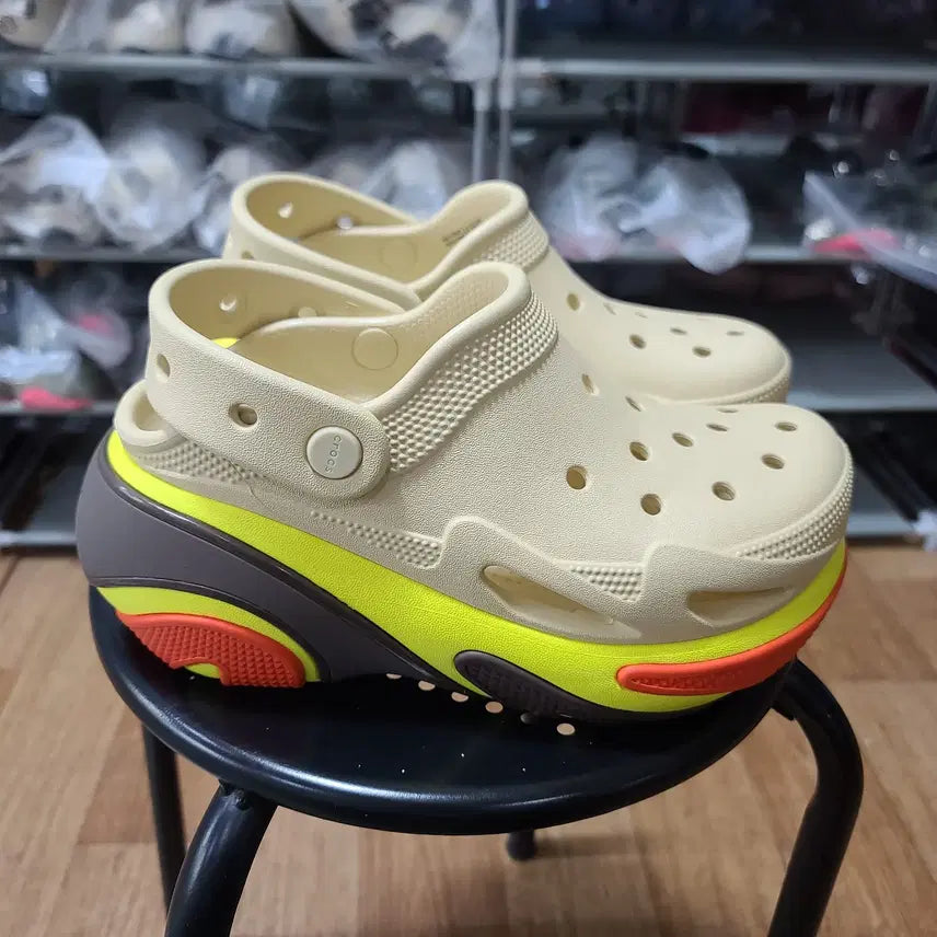 [BUNJANG] Crocs Bubble Crush Clog SS / [크록스] BUBBLE 크러쉬 클로그 SS [220/230/240/250] [210061-0HX]