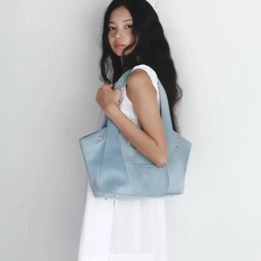 [BUNJANG] VERDAN Suede Shoulder Bag Sky Blue / VERDAN 버던 스웨이드 숄더백 - 하늘색