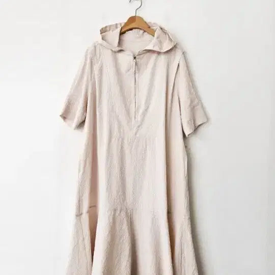 [BUNJANG] Karl Lagerfeld Hooded Dress Skin Beige / 칼라거펠트 후드 원피스