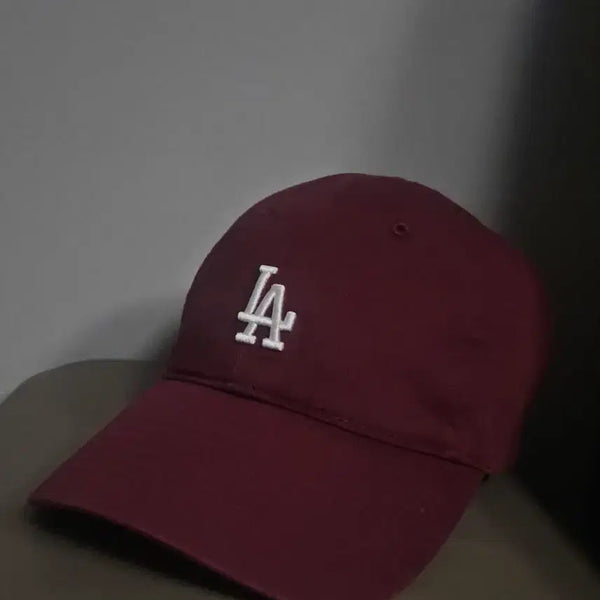 [BUNJANG] LA Embroidered Ball Cap / 모자