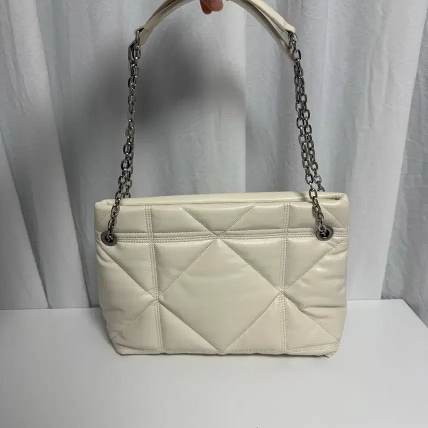 [BUNJANG] Calvin Quilting Chain Shoulder Bag Ivory (Kota Bag) / 칼린 퀼팅 체인 숄더백 아이보리(코타백)