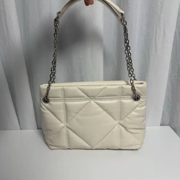 [BUNJANG] Calvin Quilting Chain Shoulder Bag Ivory (Kota Bag) / 칼린 퀼팅 체인 숄더백 아이보리(코타백)