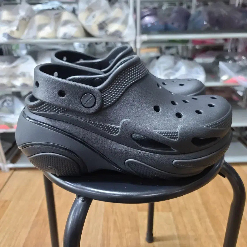 [BUNJANG] Crocs Bubble Crush Clog / [크록스] 버블 크러쉬 클로그 [250] [210061-0WC]