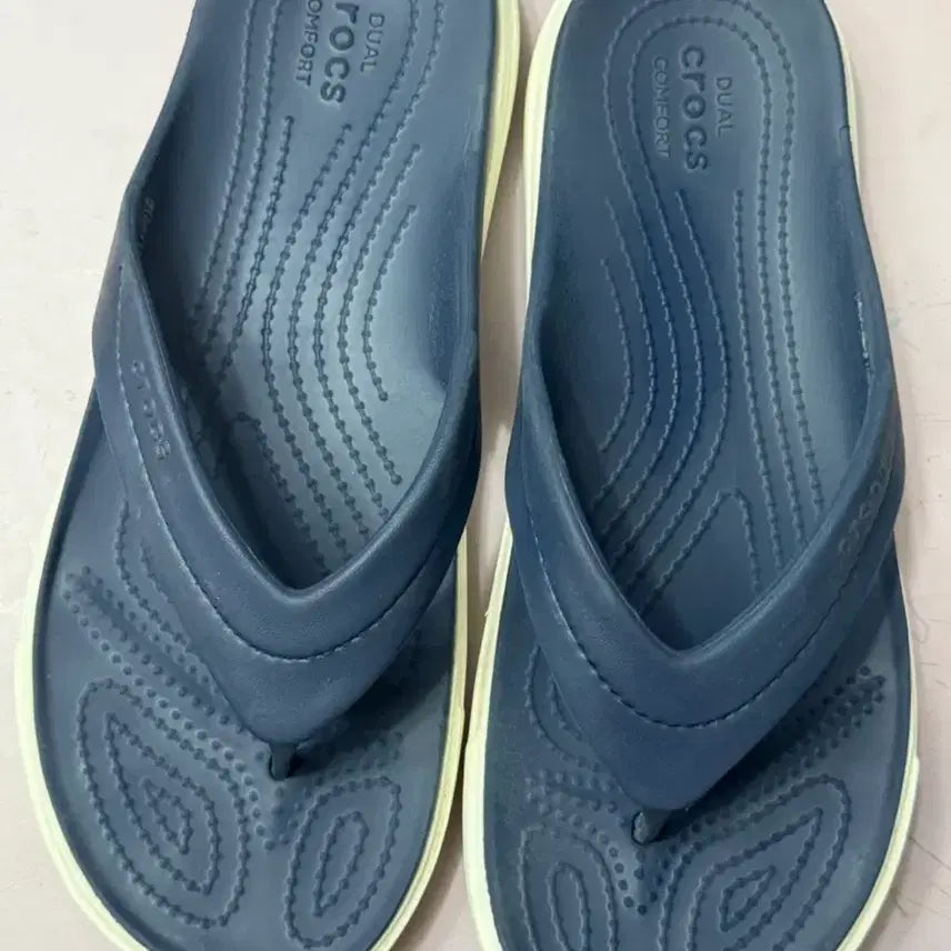 [BUNJANG] Crocs Dual Comfort Flip Flop Navy / 크록스 듀얼 컴포트 플립플랍 네이비