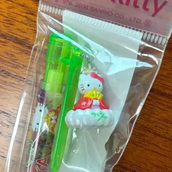 [BUNJANG] Sanrio Kaguya-hime Kitty Ballpoint Pen / [고전] 카구야히메(공주) 키티 볼펜