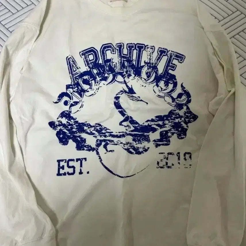[BUNJANG] Etce Dragon Long Sleeve White (M) / (M) etce 이티씨이 드래곤 롱슬리브 화이트
