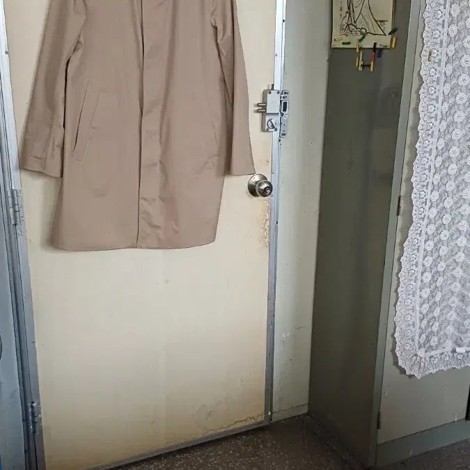 [BUNJANG] Uniqlo Men's Trench Coat Beige Size 95 / 유니클로 남성 바바리코드.새옷.95싸이즈