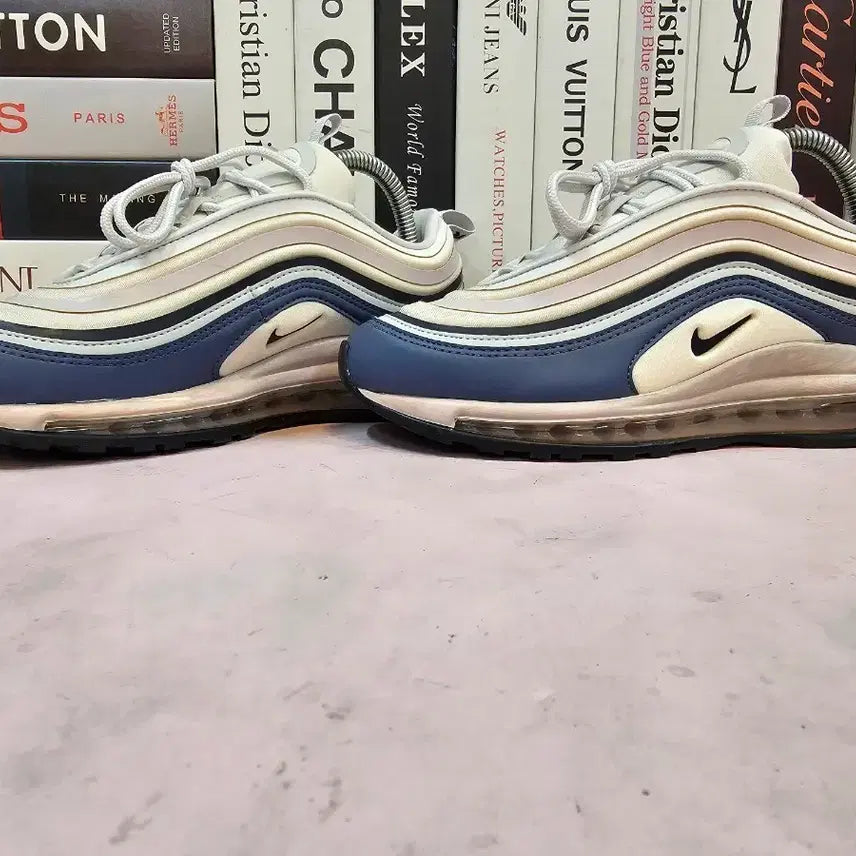 [BUNJANG] Nike Air Max 97 Women's Running Shoes - Size 240 / 나이키 맥스97 여성 런닝화 운동화 240