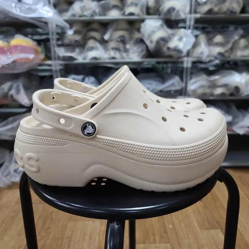 [BUNJANG] Crocs Bella Clog Sandals (260mm) / [크록스] 벨라 클로그 [260] [210062-11S]