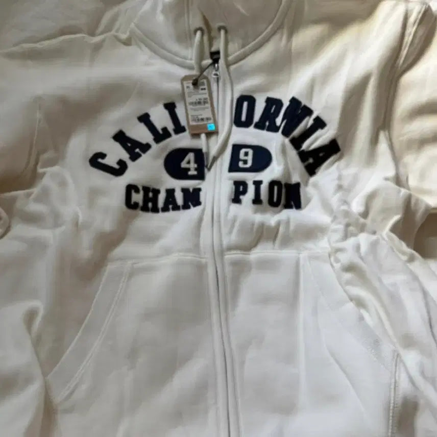 [BUNJANG] White 'Who Are You' Hoodie Zip-up / 하얀색 후아유 후드집업