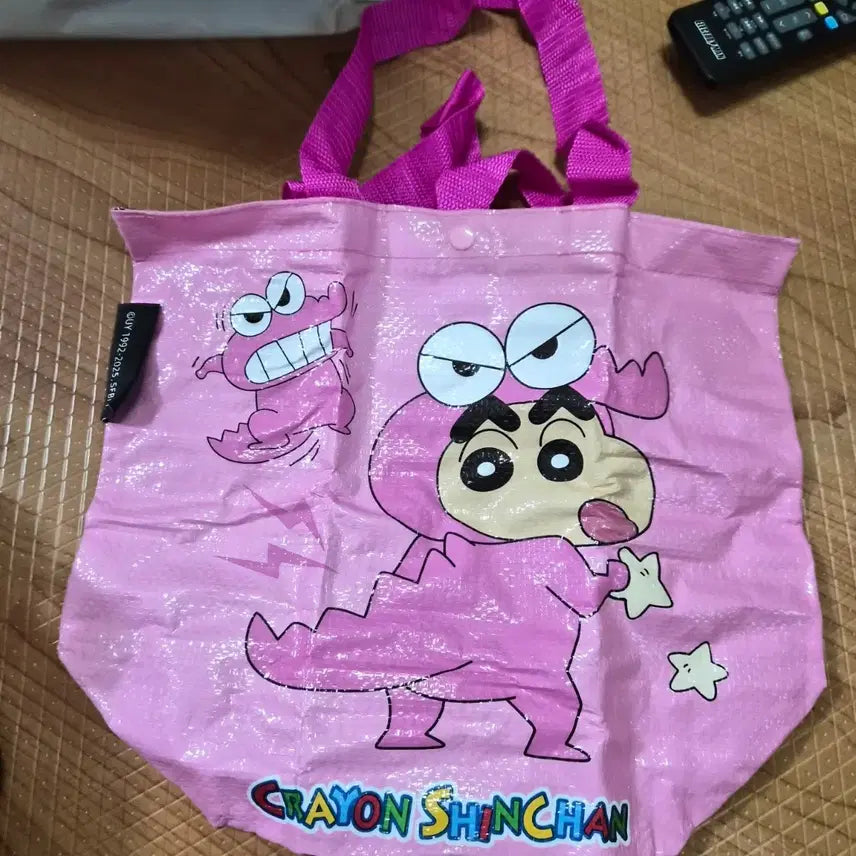 [BUNJANG] Crayon Shin-chan Tarpaulin Bag, Pouch, and Eco Bag Bundle Set / 짱구 타포린백.파우치.에코백 4개일괄