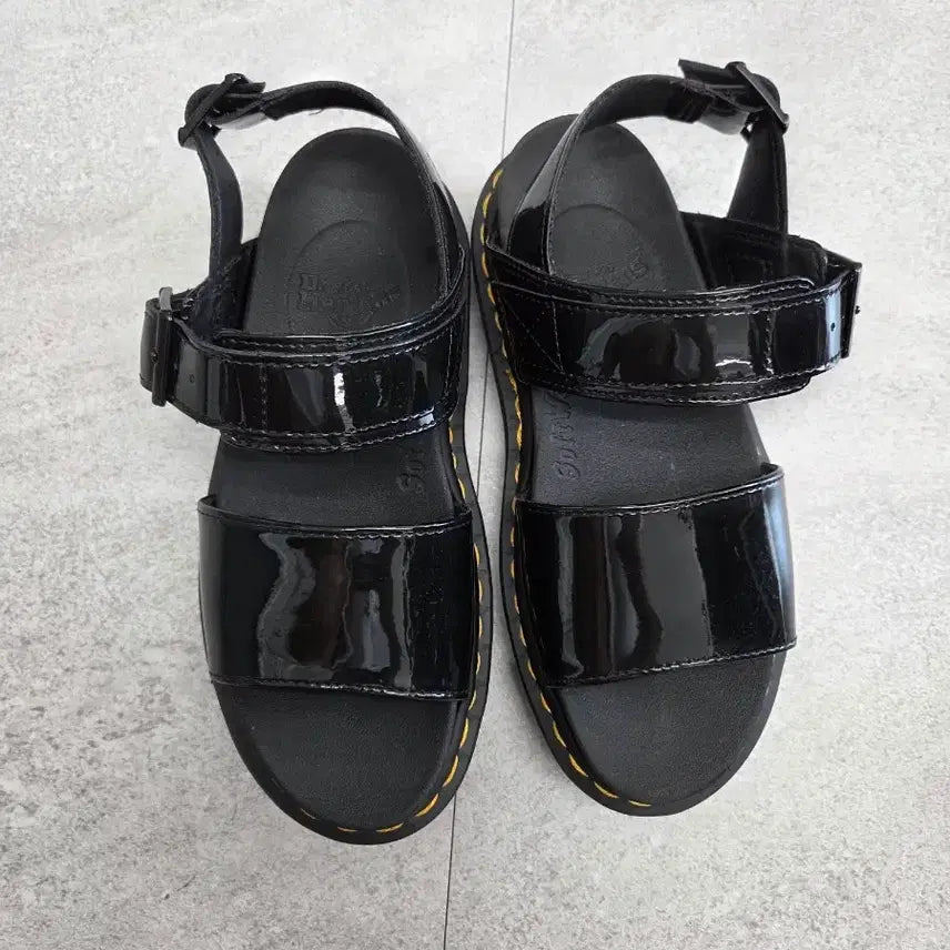 [BUNJANG] Dr. Martens Voss Patent Leather Platform Sandals UK 3 (225-230mm) / 사이즈 닥터마틴 보스 페이턴트 샌들 UK3 (225~230)