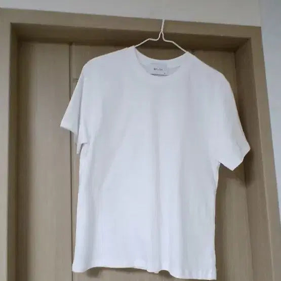 [BUNJANG] Women's White Short Sleeve T-Shirt / (완전 새상품)여자 화이트 반팔티 흰색 티셔츠 이너티