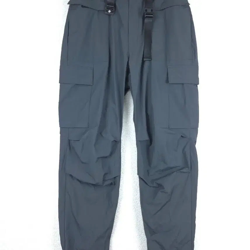 [BUNJANG] ARKERD Men's Charcoal Nylon/Cotton Blend Cargo Pants (Size 32) / 아커드 ARKERD 남성 챠콜  바스락 카고 바지(32)