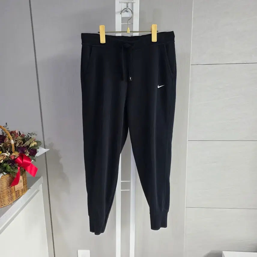 [BUNJANG] Nike Swoosh Black Training Pants / 나이키 스우시 블랙 트레이닝 팬츠
