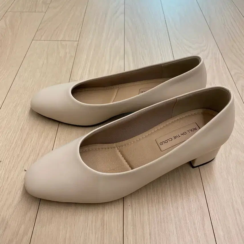 [BUNJANG] Roll On The Cloud Pumps Beige Size 240 / 롤온더클라우드 펌프스 베이지 240 새상품
