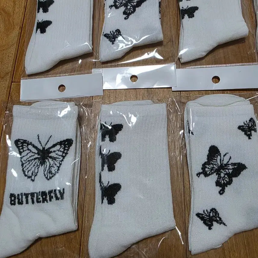 [BUNJANG] Women's Butterfly Pattern Socks (14 Pairs) / 중목 나비 여성용 양말 (14개)
