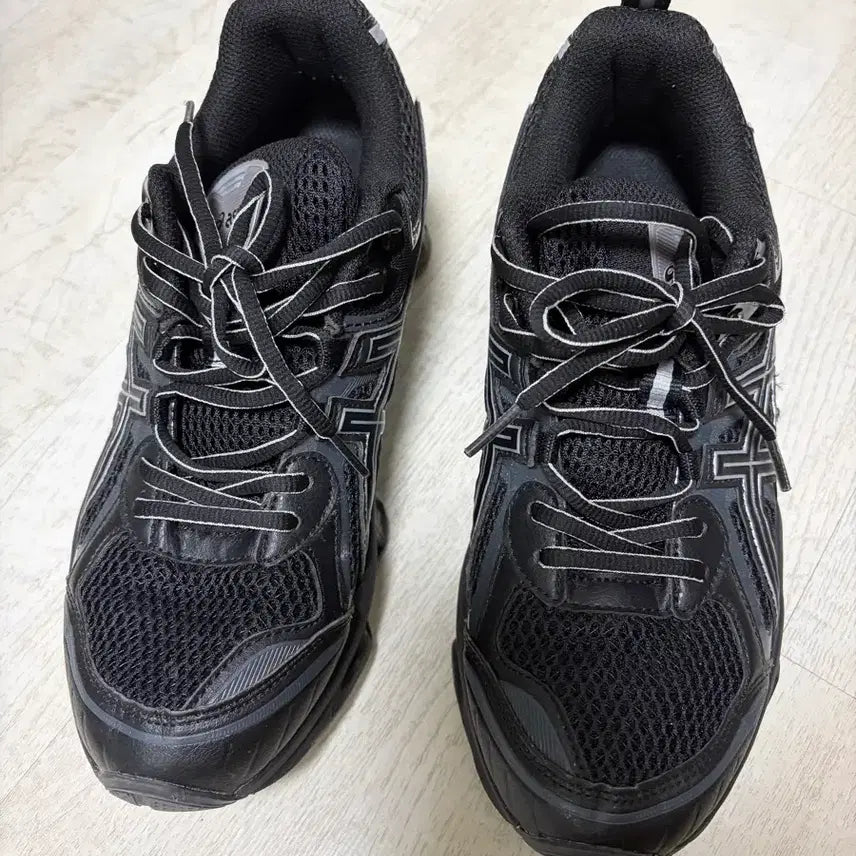 [BUNJANG] Asics Gel-Quantum Kinetic Graphite Grey Black / 아식스 젤 퀀텀 키네틱 그래파이트 그레이 블랙 260