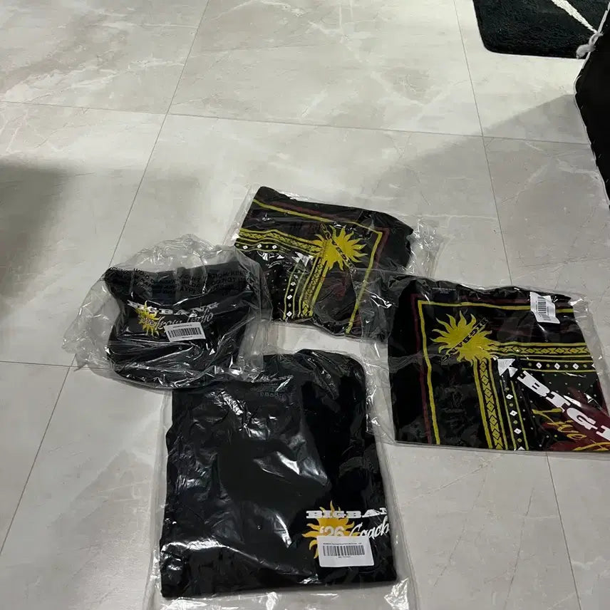 [BUNJANG] Big Bang Coachella T-Shirt (2XL) / [2XL]빅뱅 코첼라 반팔