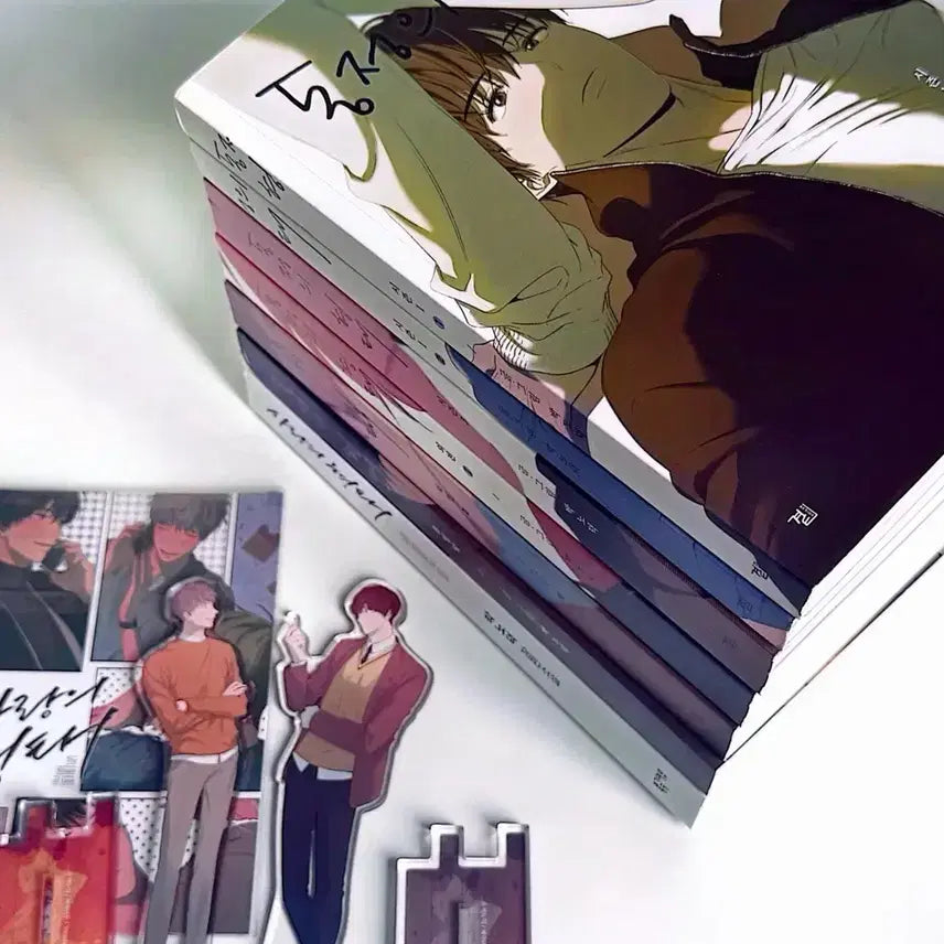 [BUNJANG] Doujinshi 'The Shape of Things to Come' & 'The Shape of Love' Complete Set with Acrylic Standees / 동정의 형태 동형 사랑의 형태 단행본 아크릴 스탠드 일괄 양도