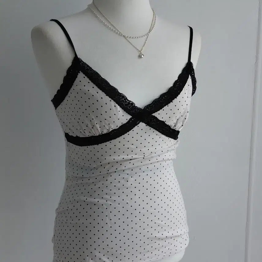 [BUNJANG] Uniqlo Polka Dot Lace Camisole / [일본빈티지] 유니클로 땡땡이 레이스 끈나시
